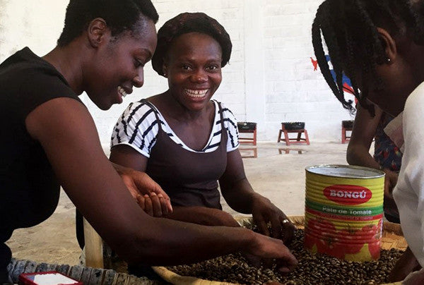 Yve Car - Kreyol Essence