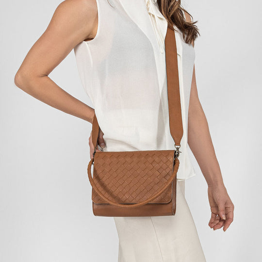 Ideal Crossbody (Camel)